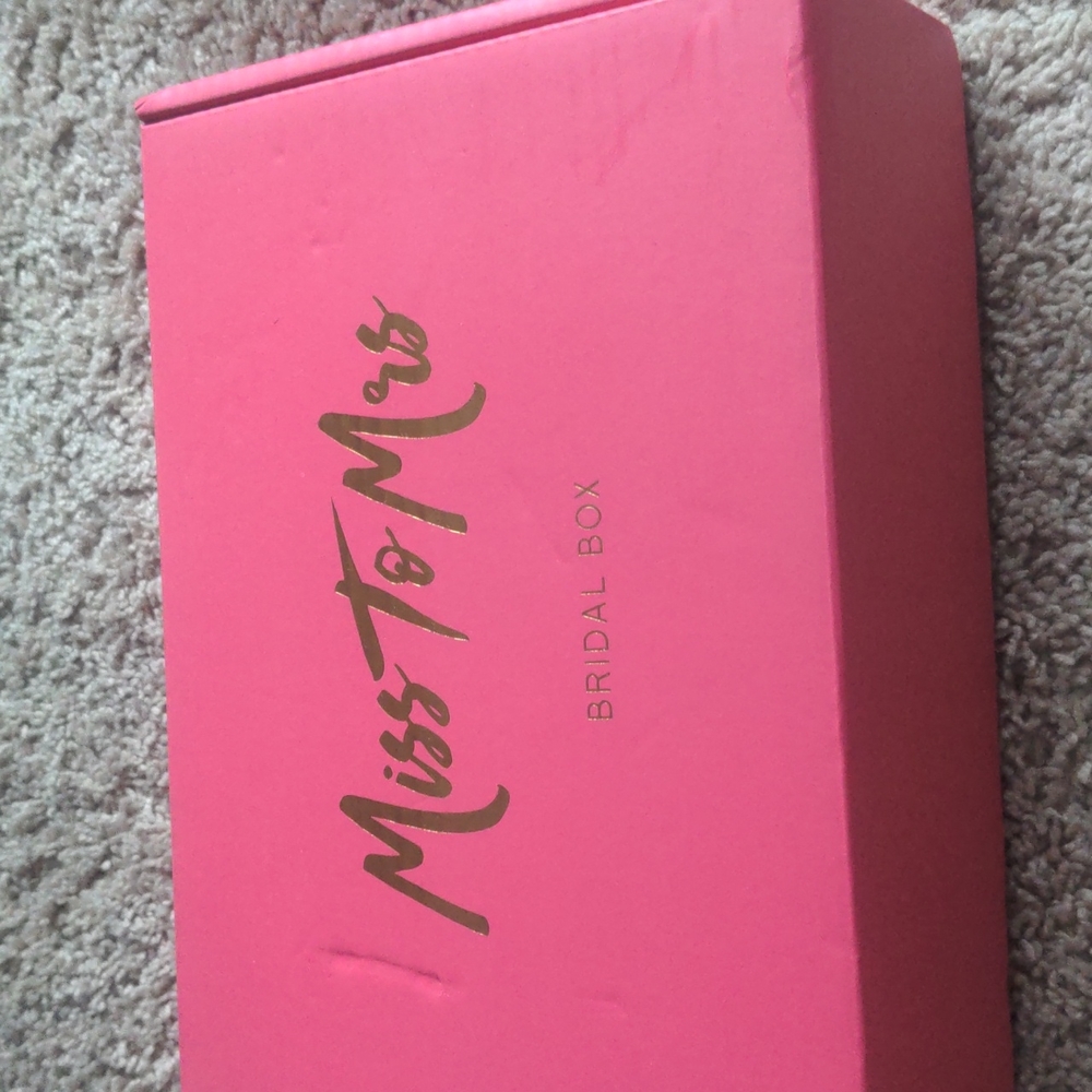 Miss to Mrs box